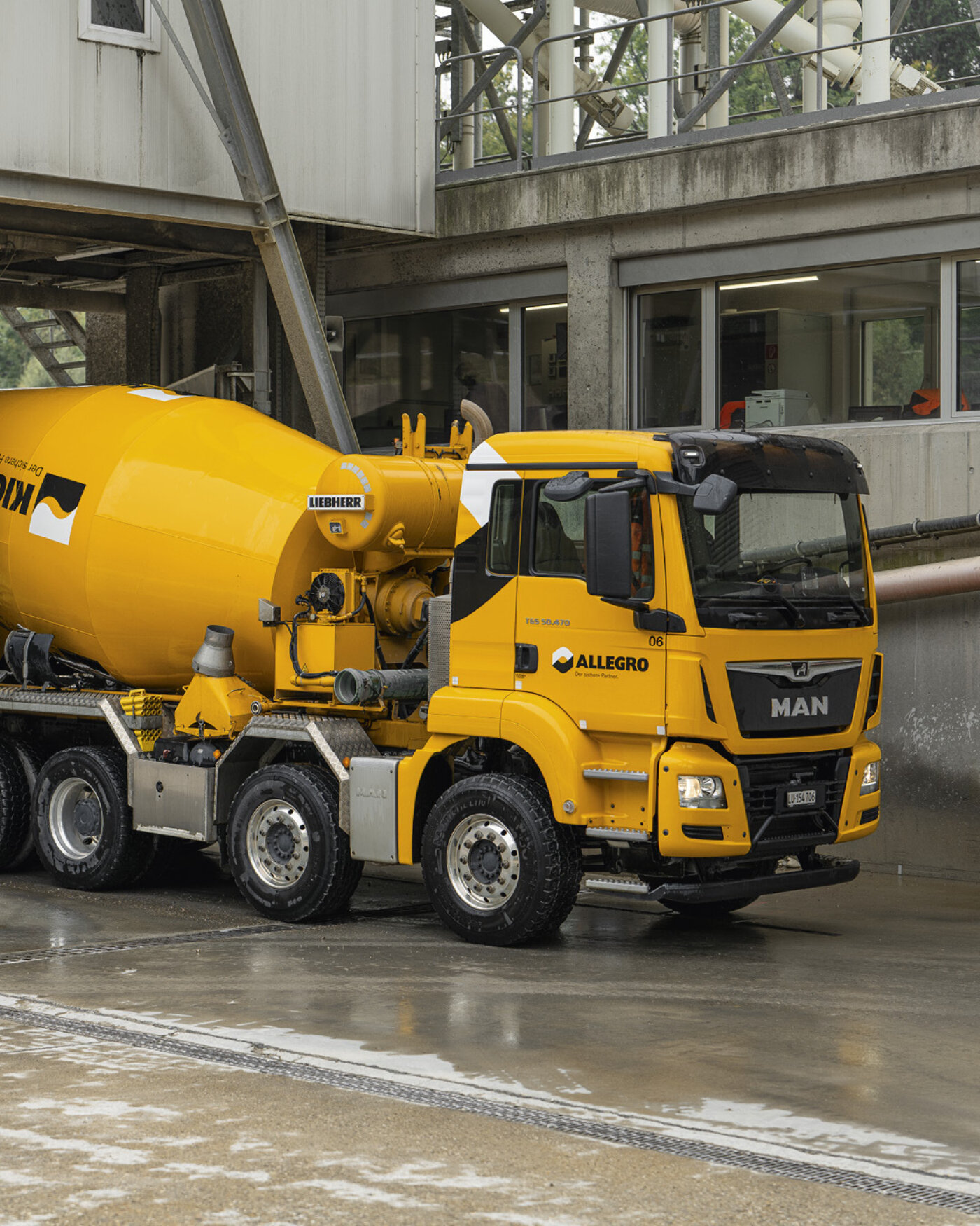 Kigro Beton Hero Mobile 01